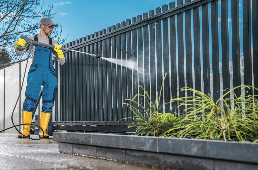 The Essential Guide to Power Washing for Business Owners