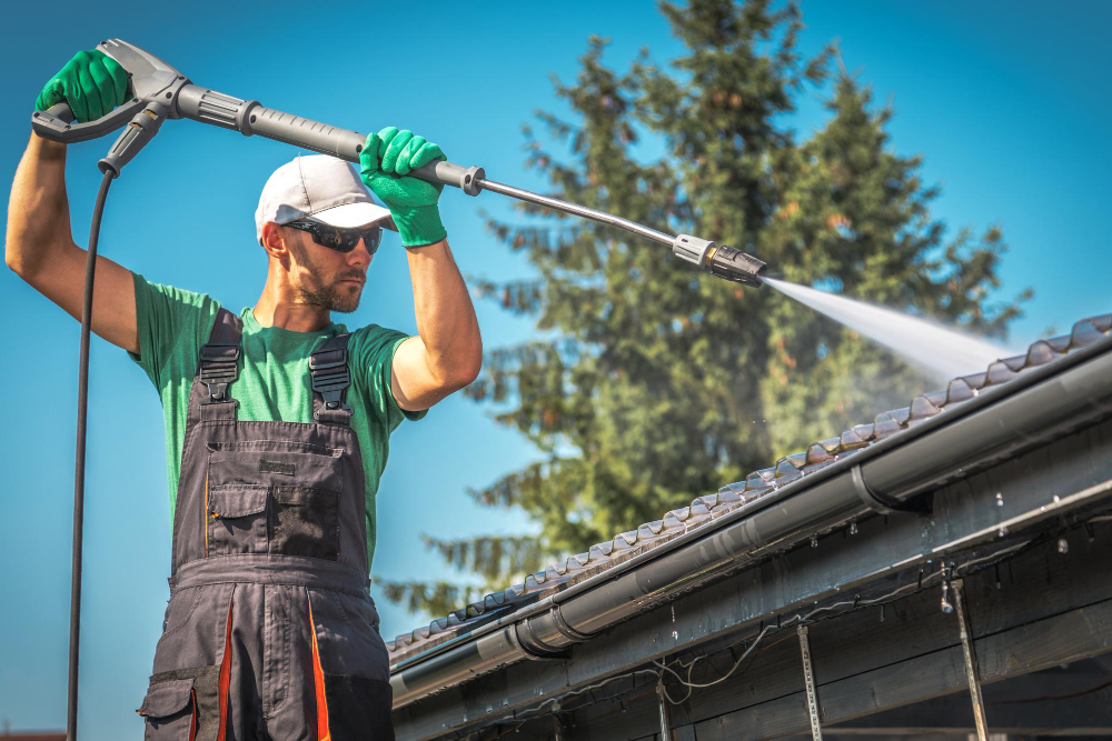 Signs It’s Time for Roof Cleaning