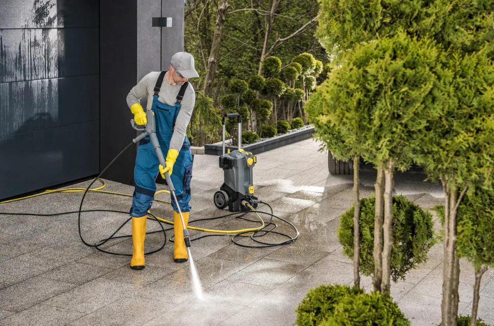 Why Florida Homes Need Frequent Pressure Washing