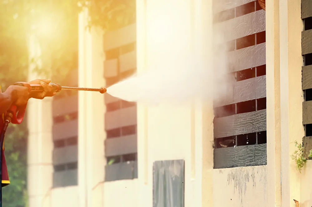 When Should You Power Wash Your Home? Timing Tips for Orlando Homeowners