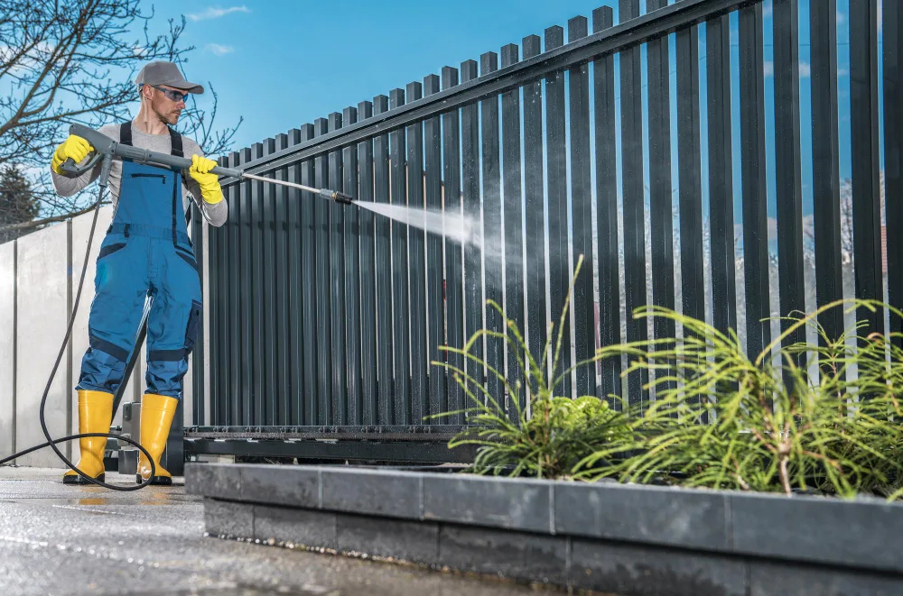 The Essential Guide to Power Washing for Business Owners