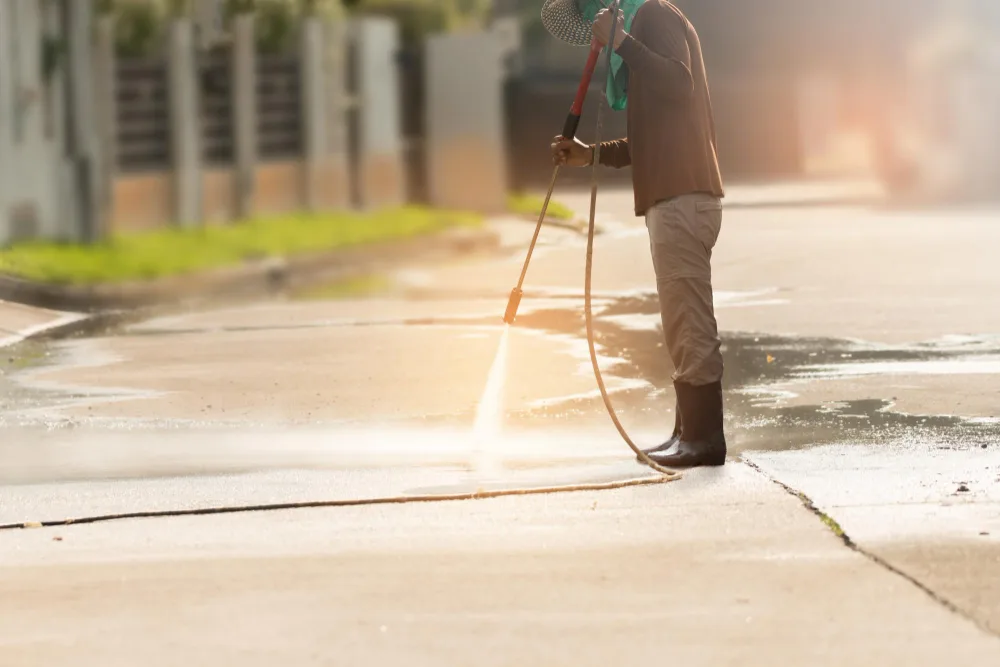 Orlando's Rain: A Threat to Your Driveway & Roof?