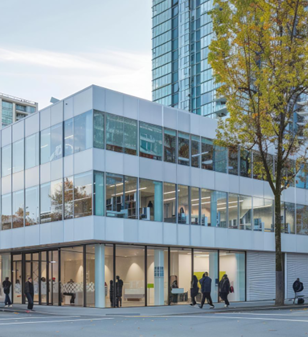 Clean commercial building property