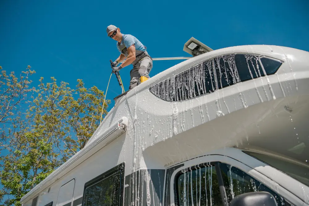 Professional RV cleaning in Orlando