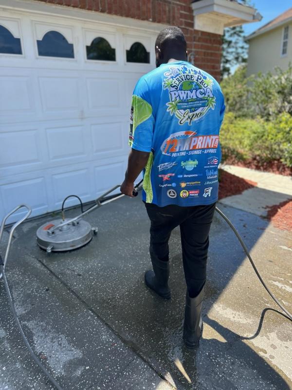 Clean house after a professional soft washing service